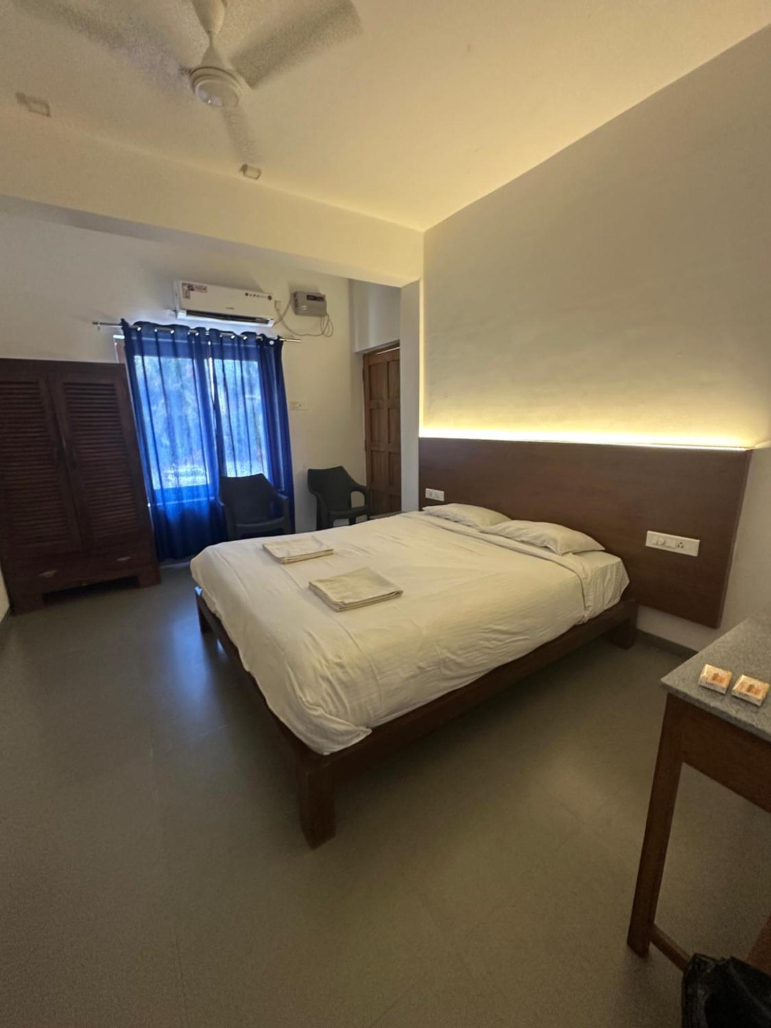 Ziba Beach Morjim Exterior foto